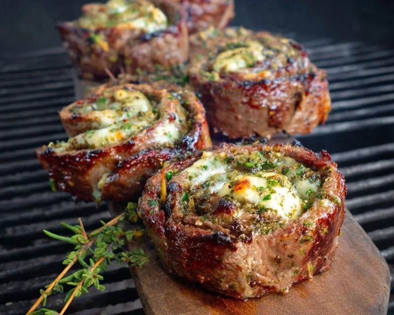 Cheesy Steak Pinwheels