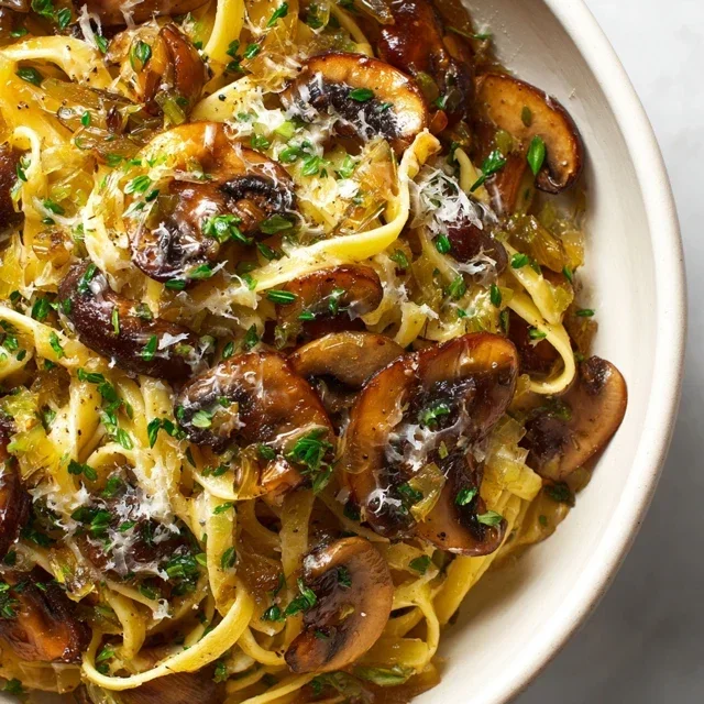 Caramelized Leek and Mushroom Gruyere Pasta